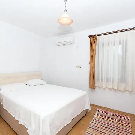 Gebora Suits & Apartment